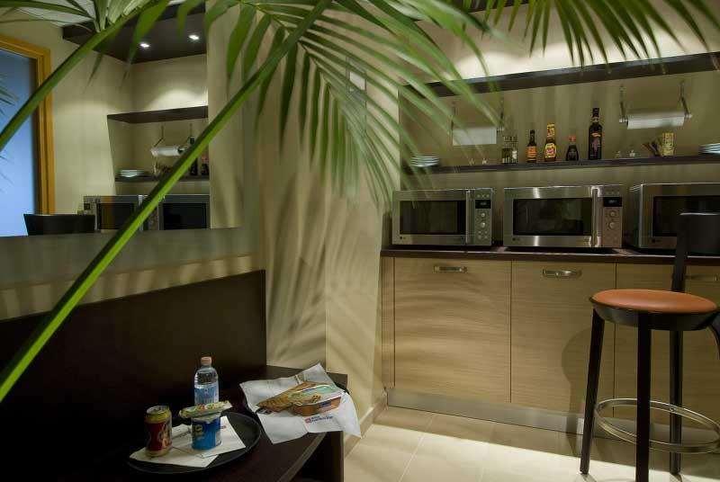 Hilton Garden Inn Rome Airport Fiumicino Restoran gambar